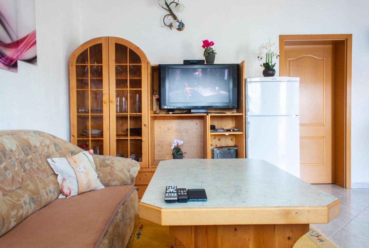 Marcel Apartment Mit Meerblick Trogir Exterior foto