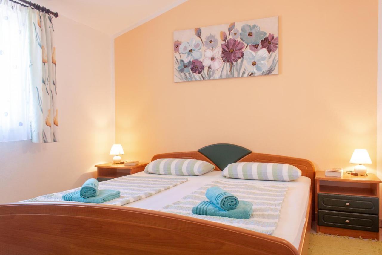 Marcel Apartment Mit Meerblick Trogir Exterior foto